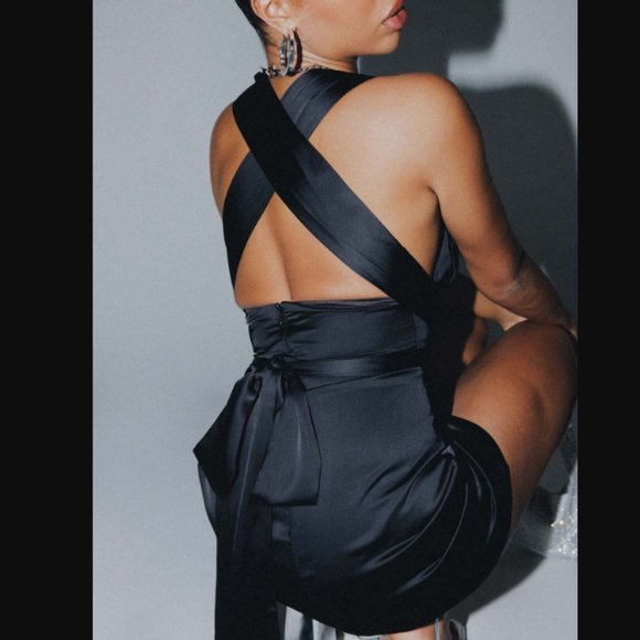 Princess Polly Katina Black Satin Halter Mini Dress 8 - Picture 3 of 10